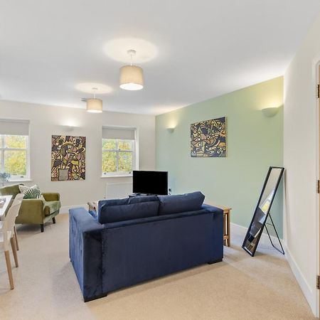 צ'למספורד Sapphire Serviced Apartment מראה חיצוני תמונה