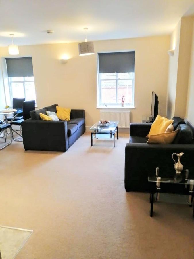 צ'למספורד Sapphire Serviced Apartment מראה חיצוני תמונה