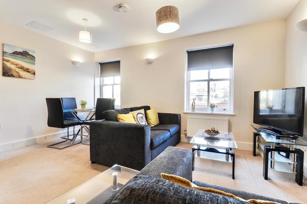 צ'למספורד Sapphire Serviced Apartment מראה חיצוני תמונה