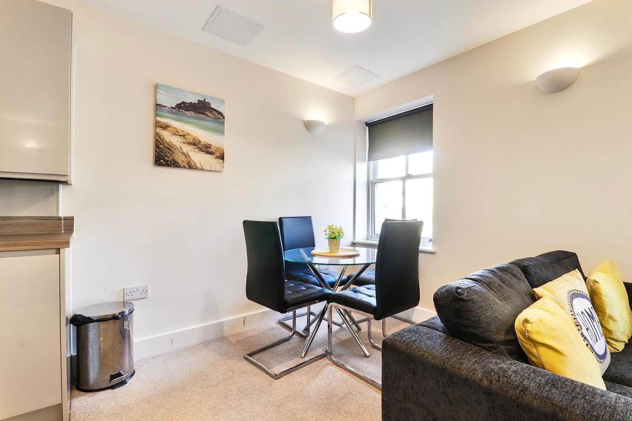 צ'למספורד Sapphire Serviced Apartment מראה חיצוני תמונה
