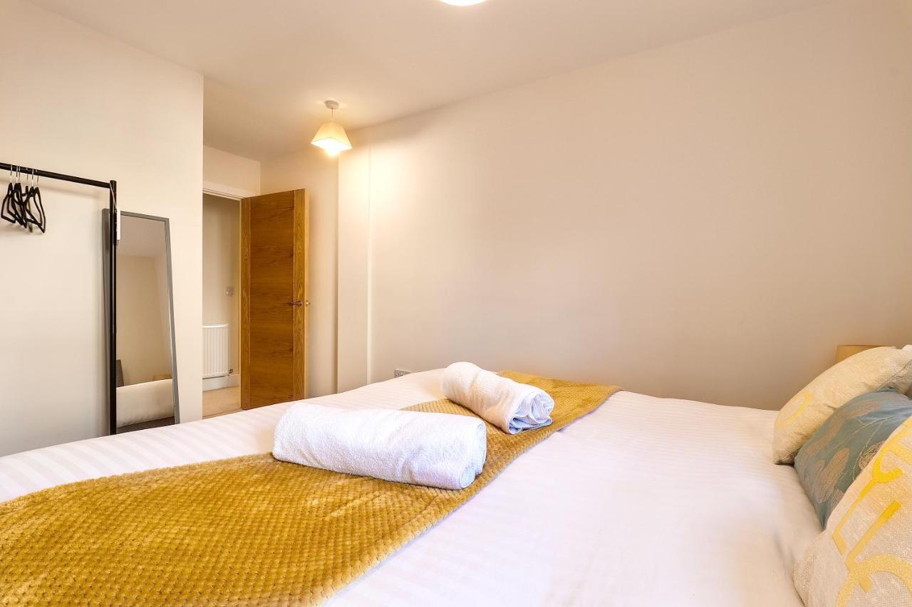 צ'למספורד Sapphire Serviced Apartment מראה חיצוני תמונה