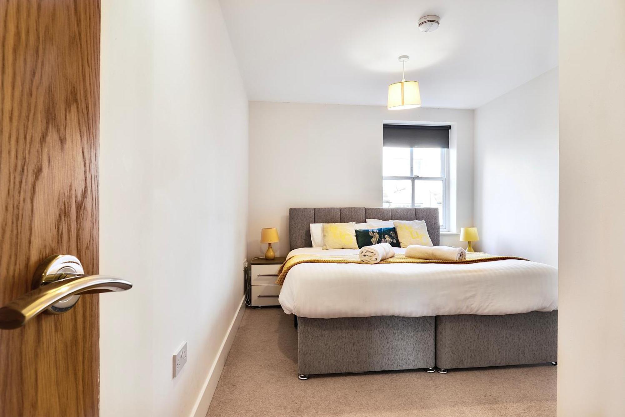 צ'למספורד Sapphire Serviced Apartment מראה חיצוני תמונה